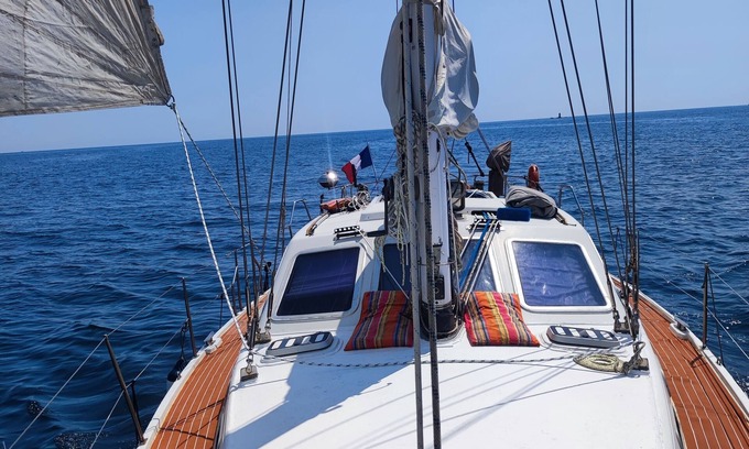 Porto-Vecchio Boat Rental | A night on the water? (Pat's boat)