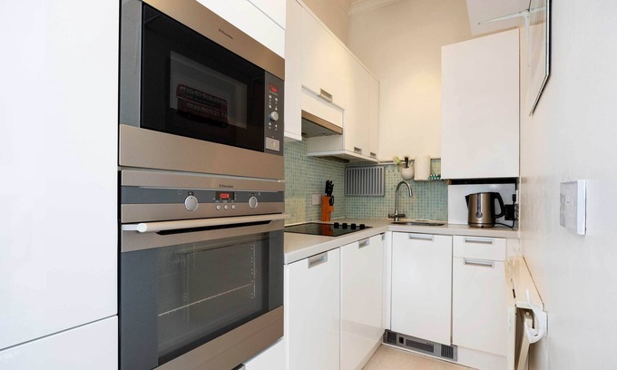 St. Helen's Apartment | A Notting Hill Home, by Veeve