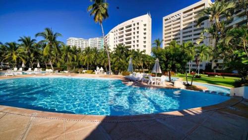 Ixtapa Apartment | A pie de mar en zona hotelera, 1BR condo In Monarca Ixtapa, no pagas brazalete