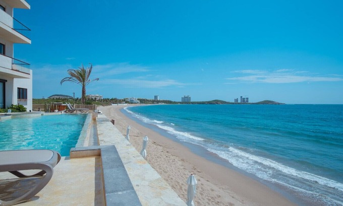 Cerritos Apartment | A pie de playa con alberca de frente