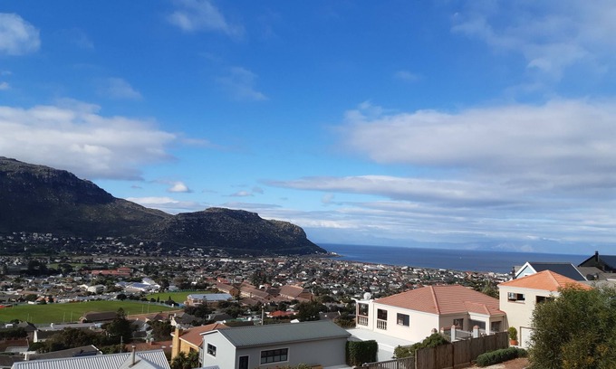 Fish Hoek Apartment | A Place in Thyme