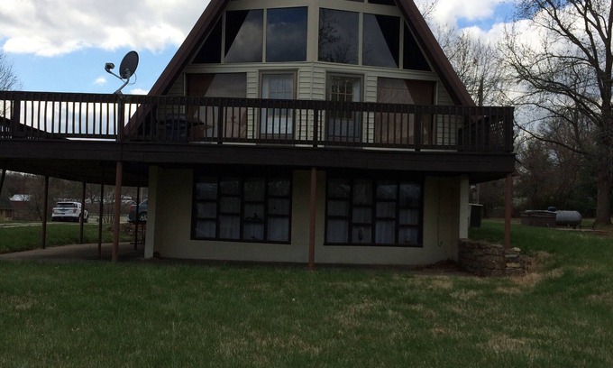 Umber View Heights House | A place to get away from the stress of life