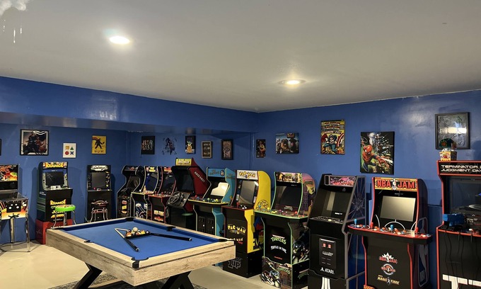 Ellenwood House | "A Retreat Getaway Magical Theater, Game Room & Hot Tub!"