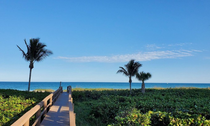 Fort Pierce Shores Condo | A Spacious Paradise on South Florida's Treasure Coast