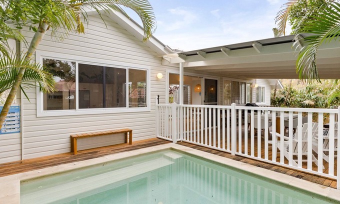 Byron Bay Cottage | A Summer Cottage - central Byron escape w. pool