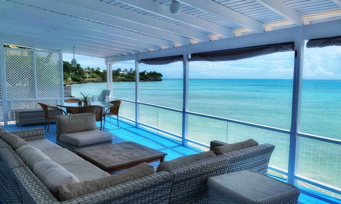 Atlantic Shores House | A Surfer's Home Away From Home! Soft round the edges, cozy and beachy