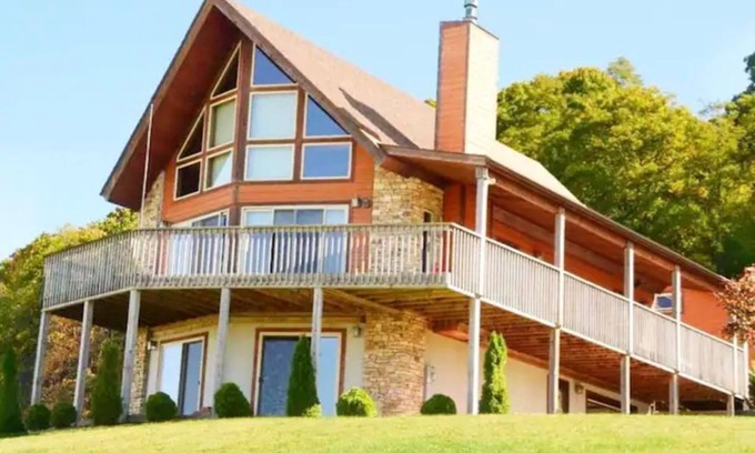 McHenry Ski Chalet | A "Sweet Retreat" at Deep Creek & Wisp Ski Resort