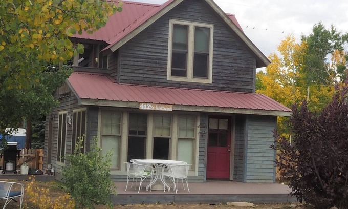 Crested Butte House | A Sweet, Unpretentious, Lovely Space to Slow Down and Have Fun. Pet Friendly!
