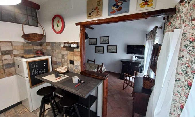 Arenzano Apartment | A treasure chest of pleasant surprises in the historic center, just a stone's throw from the sea.