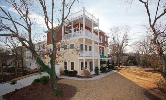 Croatan Beach House | A Wind Song (5-Bedroom Home) by RedAwning