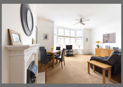 Minehead Apartment | A Wise Let