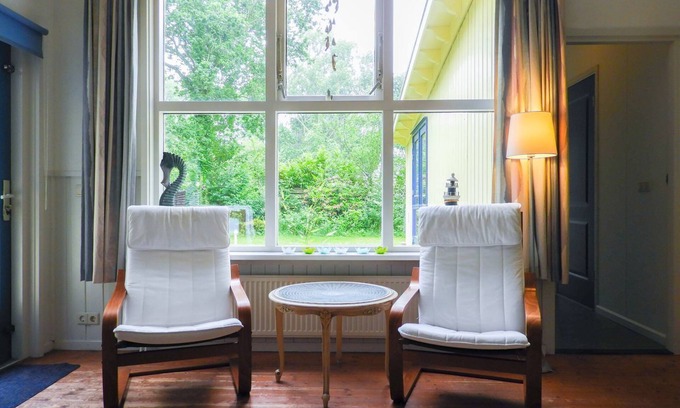 Nieuw-Haamstede House | a wonderful and atmospheric holiday home for 6 persons near the sea, the dunes and the forest in Burgh-Haamstede