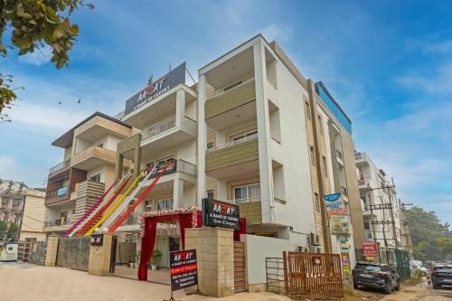 Gurugram Hotel | Aadat Hotel Subhash Chowk Gurgaon