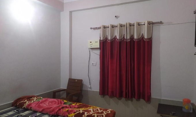 Raebareli Hotel | Aashram Ashok Vatika By WB Inn