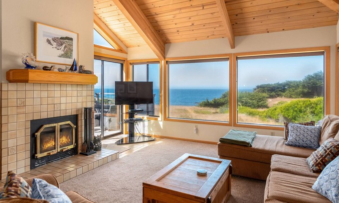 Sea Ranch House | Above the Cove