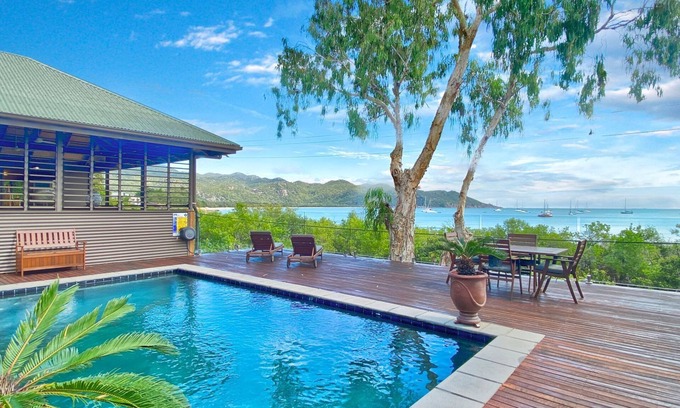 Horseshoe Bay House | Absolute Beachfront and Pool House