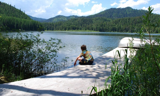 Columbia Falls Cabin | Absolutely Fantastic Lake Front Cabin Near West Glacier National Park