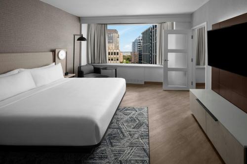 Crystal City Hotel | AC Hotel Arlington National Landing