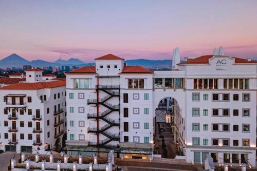 Zona 16 Hotel | AC Hotels by Marriott Guatemala City