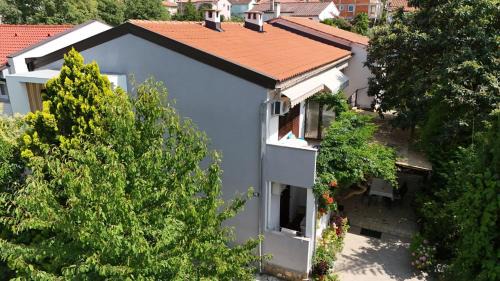 Brulo House | Accomodation Mirjana Rooms