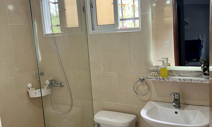 Pedro Brand Apartment | acogedor apartamento acceso directo al jardín en primera linea zona con segurida