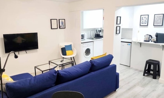 Simancas Apartment | Acogedor Apartamento Familiar en Área Residencial