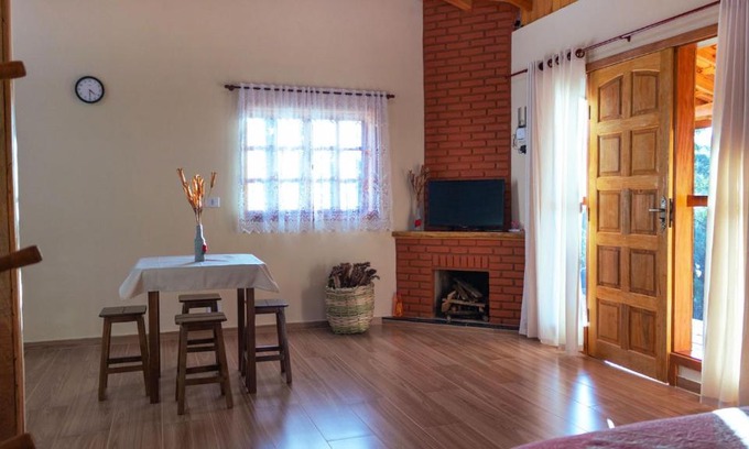 Sapucai-Mirim Apartment | Aconchegante chale com Wi Fi em Sapucai Mirim MG