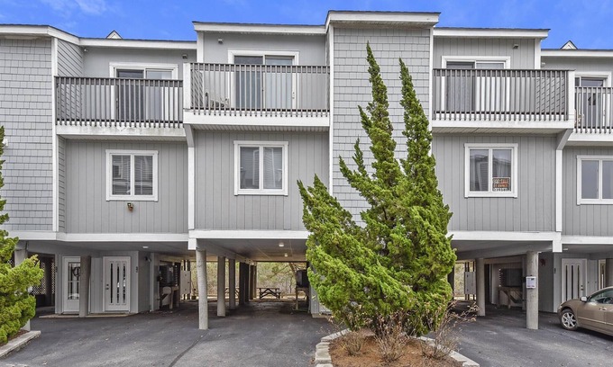 Bethany Beach House | Activities included up to $300 FREE PER WEEK! OCEAN FRONT - FREE DAILY ACTIVITIES! Beautiful Four bedroom town home with 2.5 baths situated behind the dunes approximately 300 feet from the beach.