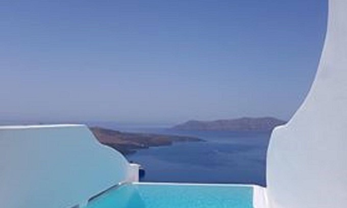 Fira Hotel | Adamant Suites