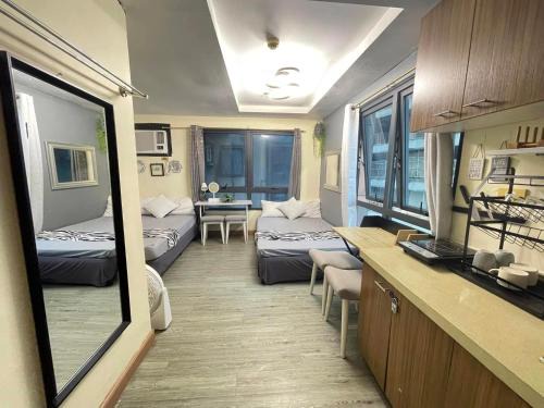 Ortigas Center Apartment | ADB Avenue Tower GOOD FOR 5 PAX