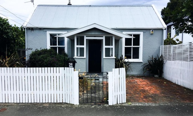 Addington House | Addington Cottage