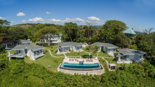 Montezuma Cabin | Adeluna Luxury Villas