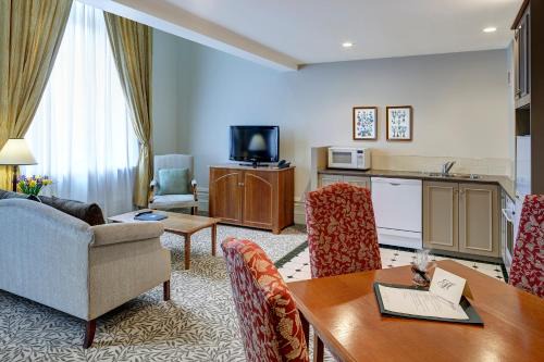 Christchurch City Centre Hotel | Adina Heritage Christchurch