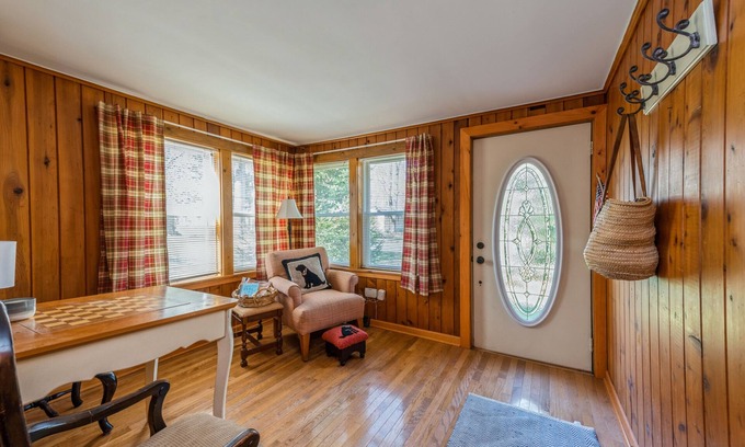 Michiana Shores Cabin | Adorable Beach Cabin just a short stroll from a Beautiful Private Beach! 30 Day Minimum
