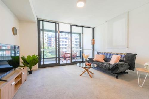 Wentworth Point Apartment | Adorable One Bedroom APT in heart of WWP