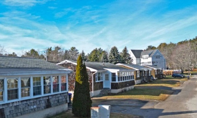 Ocean Park Condo | Adorable, two-bedroom, one-bathroom condo, two short blocks from the beach!