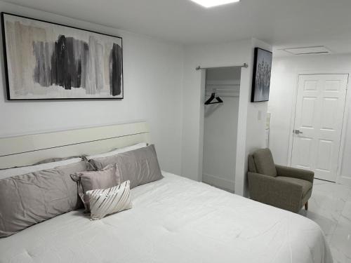 Carol City Apartment | Adrien Guest Studio