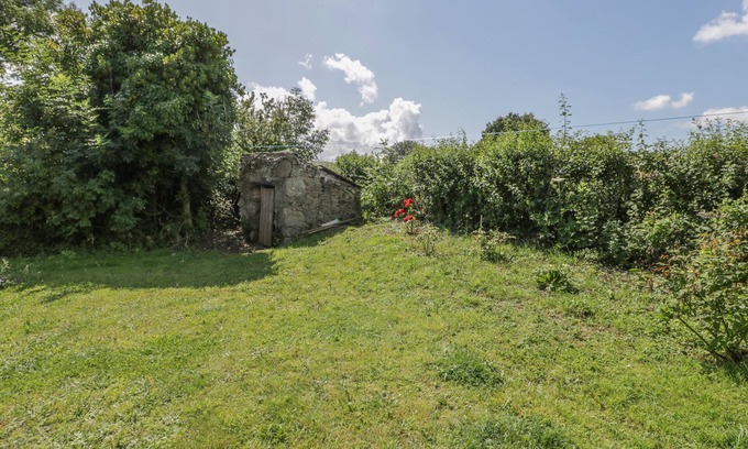 Menai Bridge Cottage | Ael Y Bryn