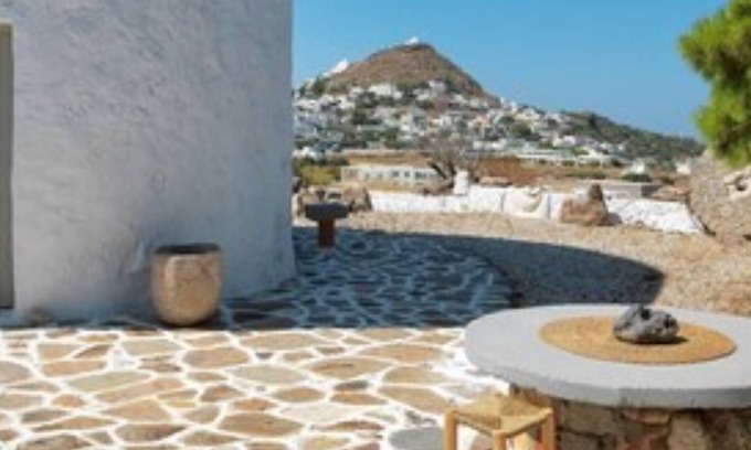Tripiti House | Aera Milos