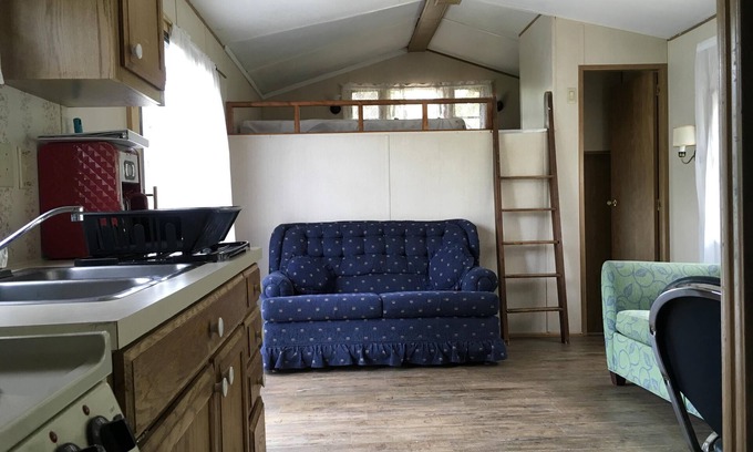 Adams Cottage | Affordable Cabin Minutes from the Wisconsin Dells & Castle Rock Lake