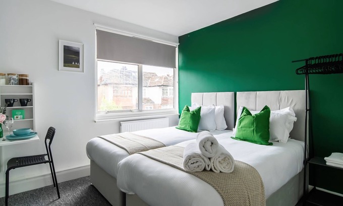 Southgate Apartment | Affordable En-Suite Studio Rooms in London, N14 5B