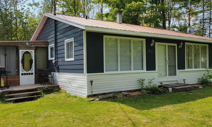 Sauble Beach House | Affordable Sauble Beach Getaway