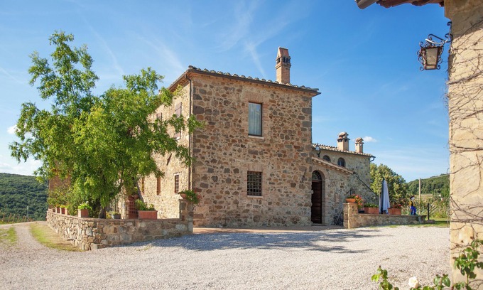 Montalcino Other | AGRITOURISM PERTIMALS