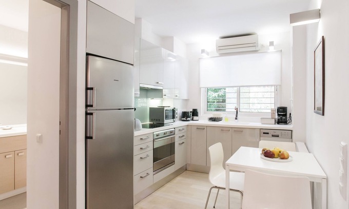 Palaio Psychiko Apartment | #AH19 PALEO PSYCHICO APARTMENT WITH GARDEN