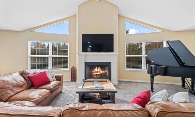 Russellville Apartment | Aidan`s Mountainside Manor