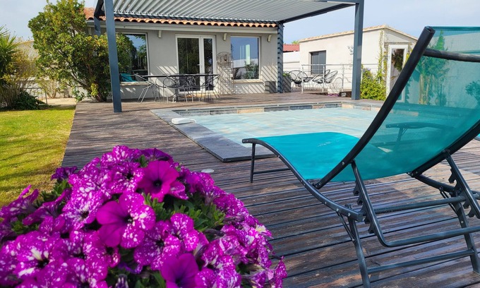 Arles House | AIR-CONDITIONED HOUSE WITH SWIMMING POOL BETWEEN ALPILLES AND CAMARGUE, 30 MINUTES FROM THE SEA