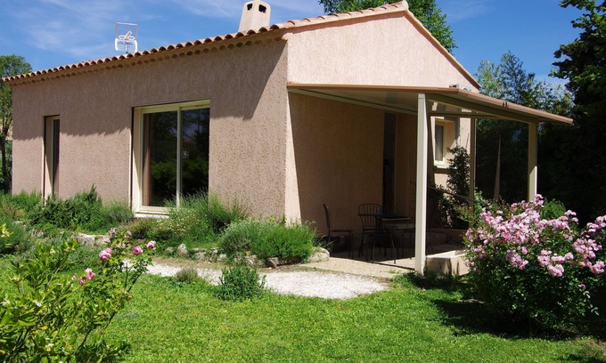 Senas House | Air-conditioned detached house 60m2 with garden
