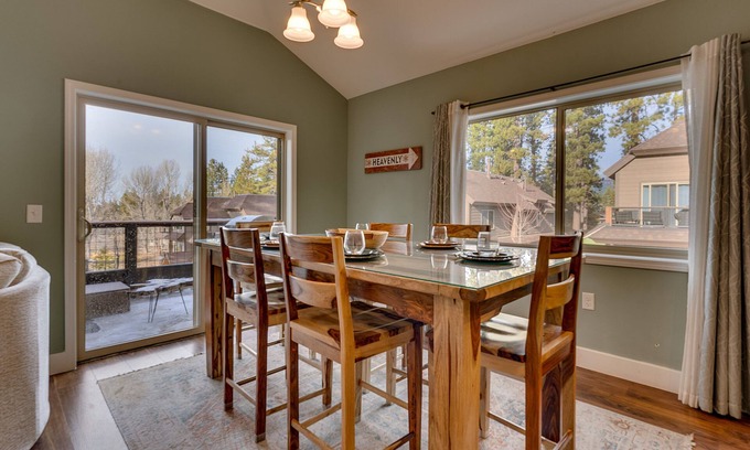 Tahoe Meadows House | Air Conditioning, Walk to Heavenly/Lake/Casinos, Grill, Fast Wifi – Tahoe Woods Lookout