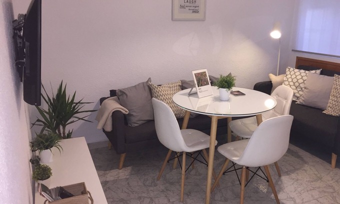 Distrito Sur Apartment | Air conditioning, Wifi, close to the mosque and cathedral