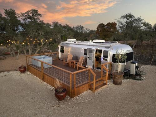 Fredericksburg Other | Airstream Getaway - Hot Tub & Fire Pit